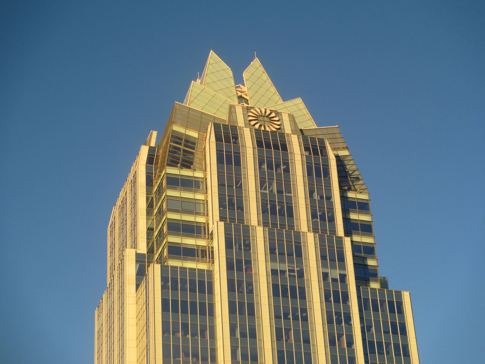 How Commercial Rent Works: $/SF Quotes, Monthly Math, and Total Cost